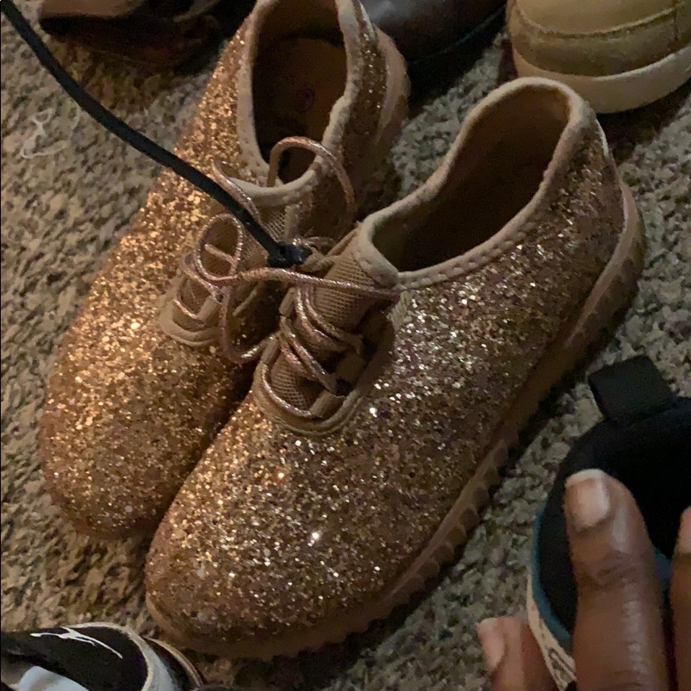 Shoes - Picture 3 of 3